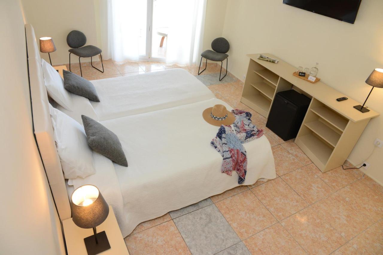 Rallye Hotel L' Escala エクステリア 写真